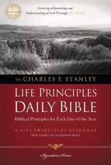 NASB Charles F. Stanley Life Principles Daily Bible: Paperback