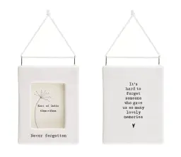 Mini hanging frame Never forgotten