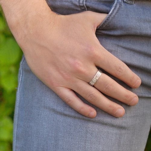 Contemporary Band Ring