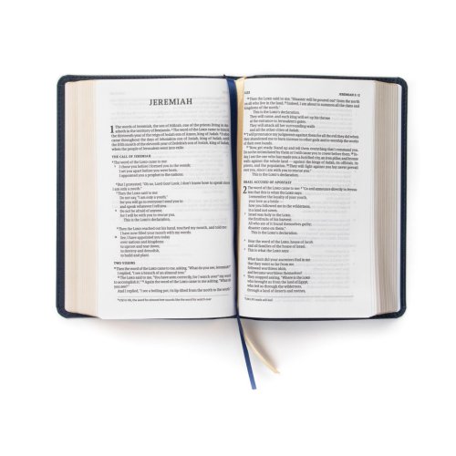 CSB Single-Column Compact Bible, Navy LeatherTouch