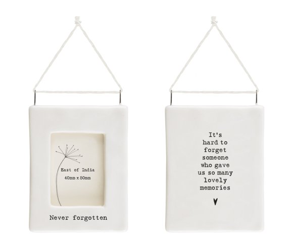 Mini hanging frame Never forgotten