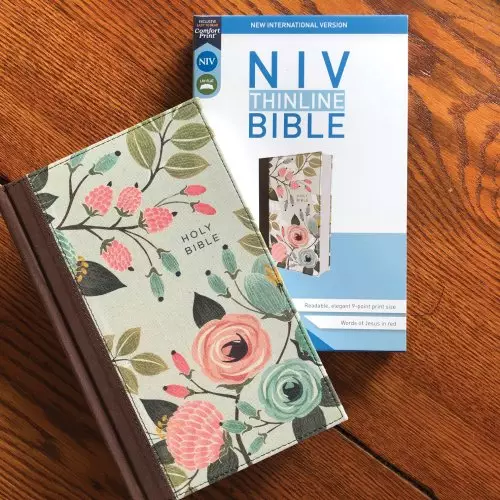 NIV, Thinline Bible, Cloth over Board, Floral, Red Letter, Comfort Print