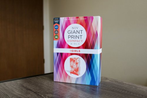 NIV, Giant Print Compact Bible for Girls, Leathersoft, Coral, Red Letter, Comfort Print