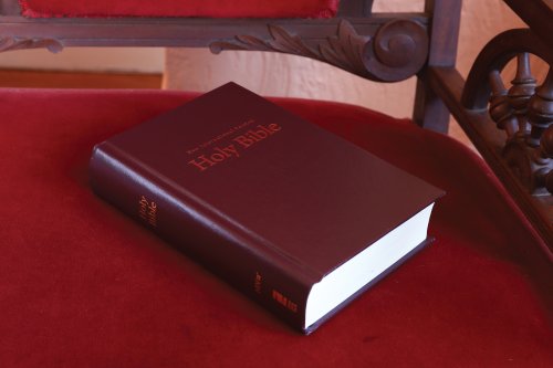 NIV, Pew and Worship Bible, Large Print, Hardcover, Burgundy