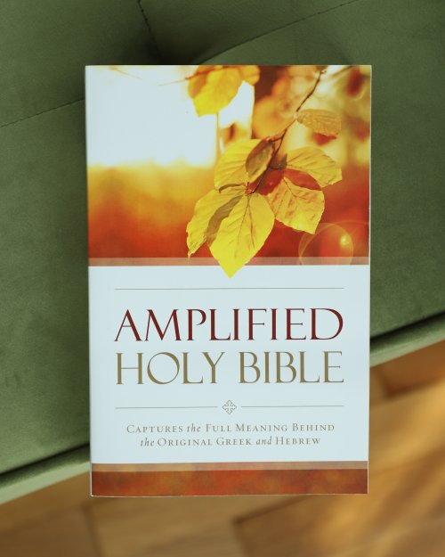 Amplified Outreach Bible, Paperback,God's Promises and Perspectives from the Bible, Double-Column Format