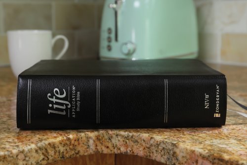 NIV, Life Application Study Bible, Third Edition, Large Print, Bonded Leather, Black, Red Letter