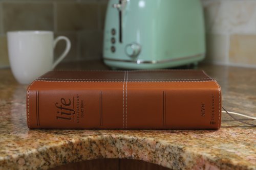 NIV, Life Application Study Bible, Third Edition, Personal Size, Leathersoft, Brown, Red Letter