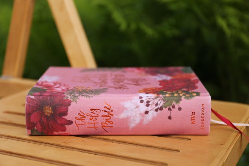 NIV, Artisan Collection Bible, Women’s Bible with Journaling Space, Cloth over Board, Pink Floral, Designed Edges under Gilding, Red Letter, Comfort Print