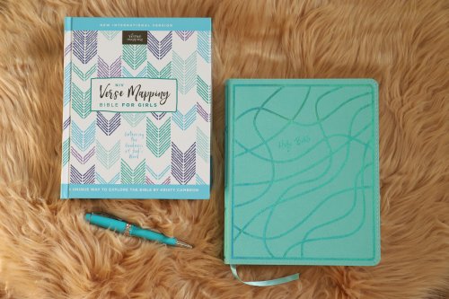 NIV, Verse Mapping Bible for Girls, Leathersoft, Teal, Comfort Print