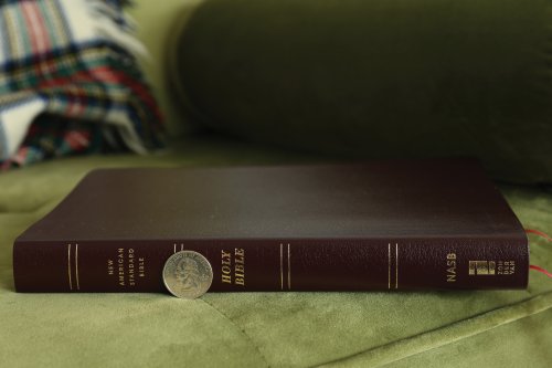 NASB, Thinline Bible, Large Print, Bonded Leather, Burgundy, Red Letter, 1995 Text, Thumb Indexed, Comfort Print