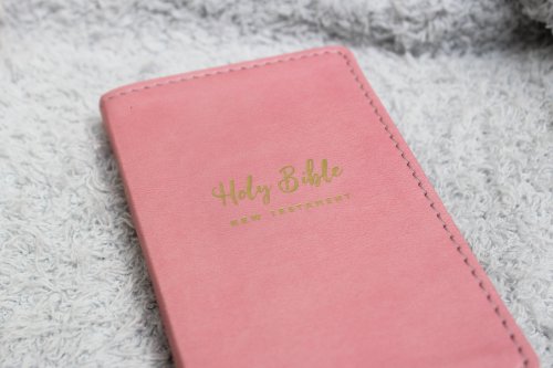 NIV, Tiny Testament Bible, New Testament, Leathersoft, Pink, Comfort Print