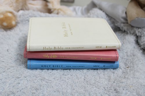 NIV, Tiny Testament Bible, New Testament, Leathersoft, Pink, Comfort Print