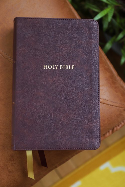 KJV, Thompson Chain-Reference Bible, Handy Size, Leathersoft, Burgundy, Red Letter, Thumb Indexed, Comfort Print