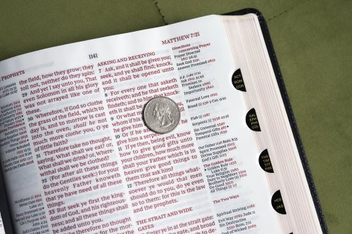 KJV, Thompson Chain-Reference Bible, Large Print, Bonded Leather, Black, Red Letter, Thumb Indexed, Comfort Print