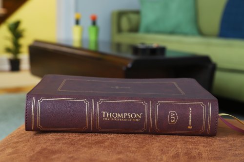 KJV, Thompson Chain-Reference Bible, Leathersoft, Burgundy, Red Letter, Thumb Indexed, Comfort Print