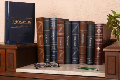 NIV, Thompson Chain-Reference Bible, Large Print, Bonded Leather, Black, Red Letter, Comfort Print