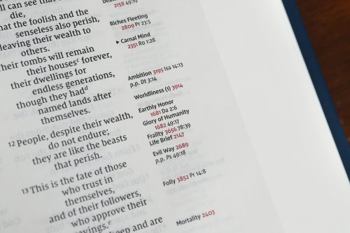 NIV, Thompson Chain-Reference Bible, Hardcover, Navy, Red Letter, Comfort Print