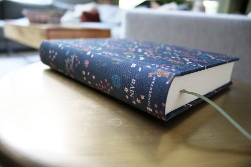 NIV, Journal the Word Bible (Perfect for Note-Taking), Double-Column, Cloth over Board, Navy Floral, Red Letter, Comfort Print