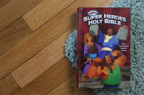 NIrV Super Heroes Holy Bible