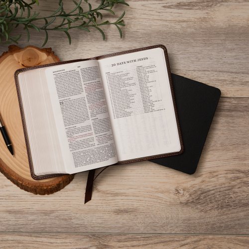 NKJV Thinline Bible, Compact, Imitation Leather, Burgundy, Red Letter Edition