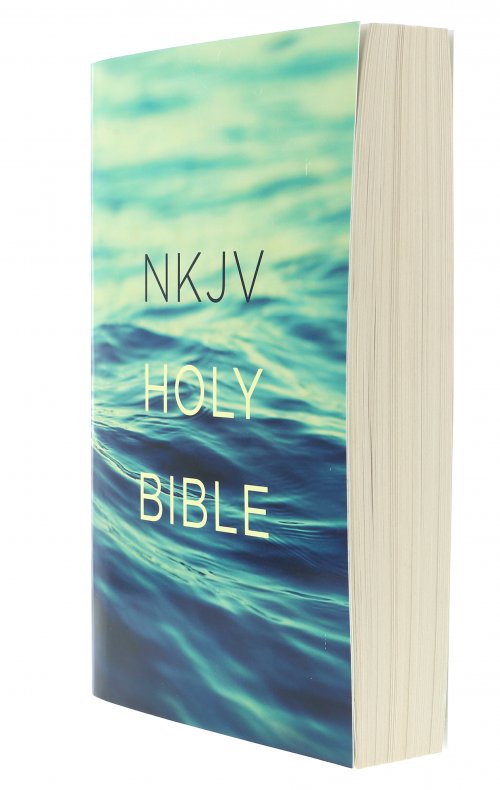 NKJV Outreach Bible Blue Paperback 30 Day Reading Plan ABCs of Salvation Book Introductions 8pt Text Bible