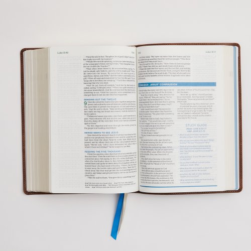 NKJV, Lucado Encouraging Word Bible, Leathersoft, Blue, Thumb Indexed, Comfort Print