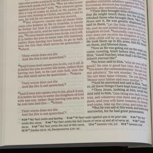 NKJV Pew Bible