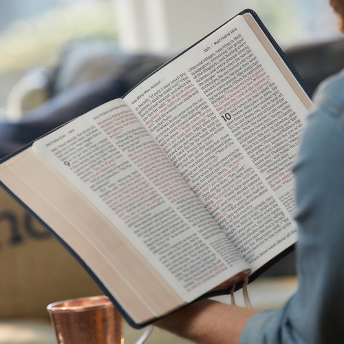 NKJV Holy Bible, Super Giant Print Reference Bible, Black Leather-look, 43,000 Cross references, Red Letter, Comfort Print: New King James Version