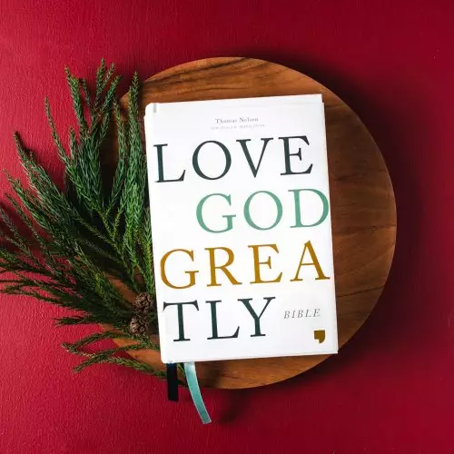 Love God Greatly Bible: A SOAP Method Study Bible for Women (NET, Hardcover, Comfort Print)