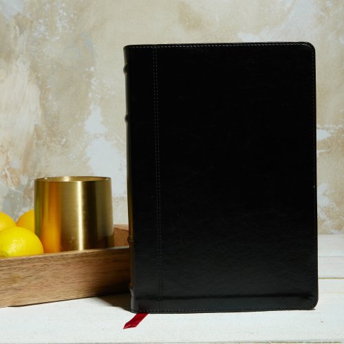 NKJV, Chronological Study Bible, Leathersoft, Black, Comfort Print