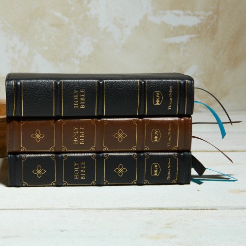 NKJV Compact Bible, Maclaren Series, Genuine Leather, Black, Comfort Print