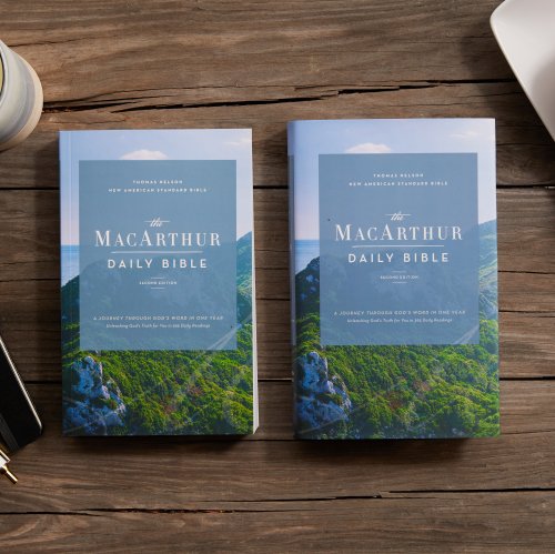 NASB, MacArthur Daily Bible, 2nd Edition, Paperback, Comfort Print