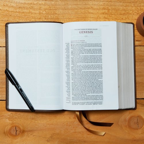 NKJV, Single-Column Wide-Margin Reference Bible, Cloth over Board, Blue, Red Letter, Comfort Print