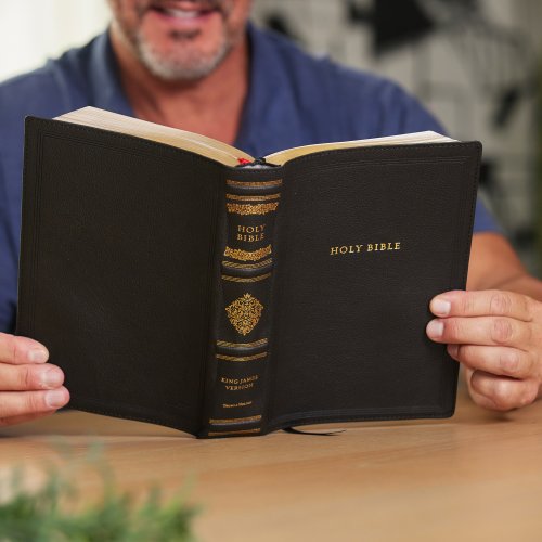 KJV, Wide-Margin Reference Bible, Sovereign Collection, Genuine Leather, Black, Red Letter, Comfort Print