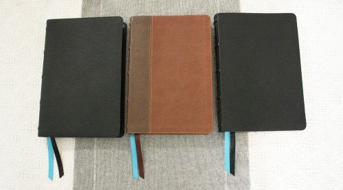 NKJV, Large Print Thinline Reference Bible, Blue Letter, Maclaren Series, Leathersoft, Black, Thumb Indexed, Comfort Print