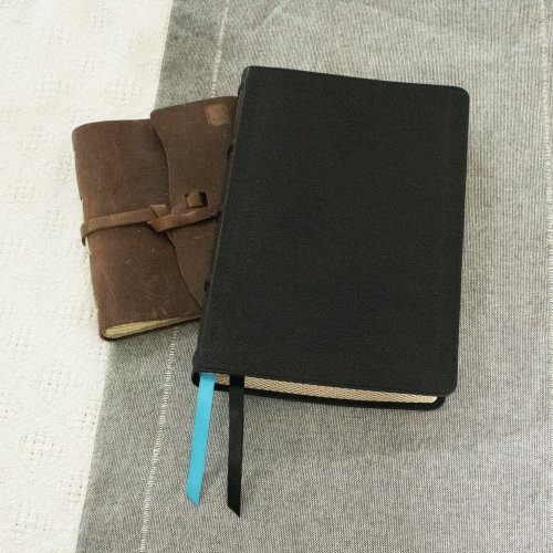 NKJV, Large Print Thinline Reference Bible, Blue Letter, Maclaren Series, Leathersoft, Black, Thumb Indexed, Comfort Print