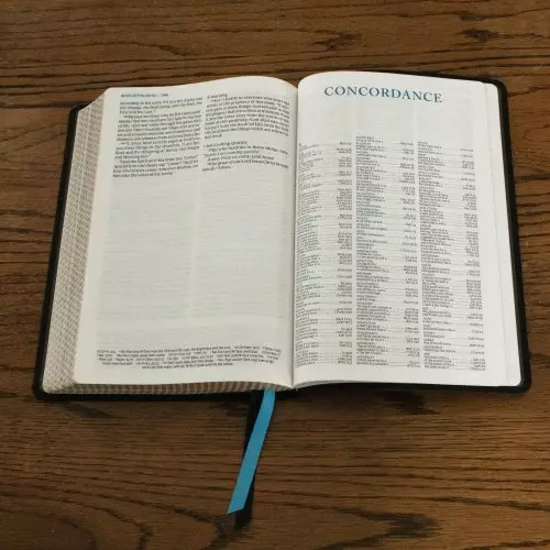 NKJV, Large Print Thinline Reference Bible, Blue Letter, Maclaren Series, Leathersoft, Brown, Thumb Indexed, Comfort Print