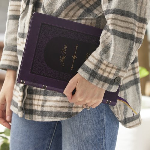 KJV Holy Bible: Giant Print Thinline Bible, Purple Leathersoft, Red Letter, Comfort Print (Thumb Indexed): King James Version (Vintage Series)