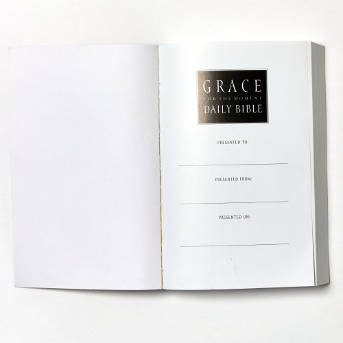 NCV Grace For The Moment Daily Bible: Paperback