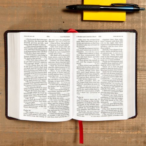 KJV Large Print Compact Reference Bible, Black LeatherTouch