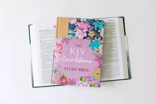 KJV Cross Reference Study Bible [Marmalade Blossoms]