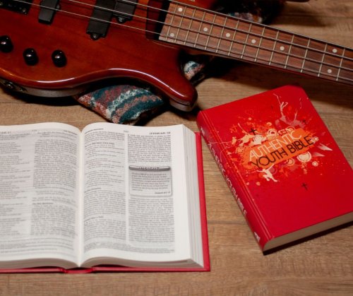 ERV Authentic Youth Bible, Red, Hardback, Anglicised, Easy to Read Version, Bible Study Material, Presentation Page, Insights, Topic Notes, Colouring pages