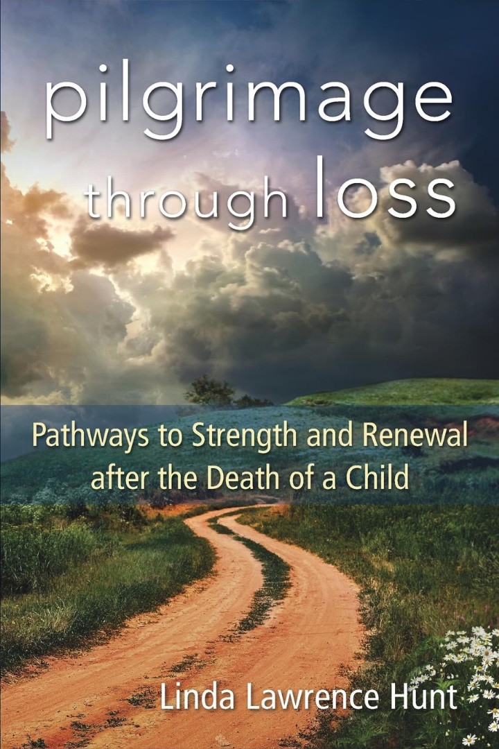 Pilgrimage through Loss By Linda Lawrence Hunt (Paperback)