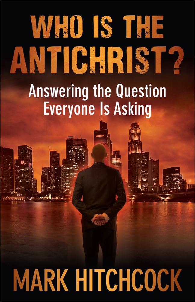 Who Is The Antichrist By Mark Hitchcock (Paperback) 9780736939959