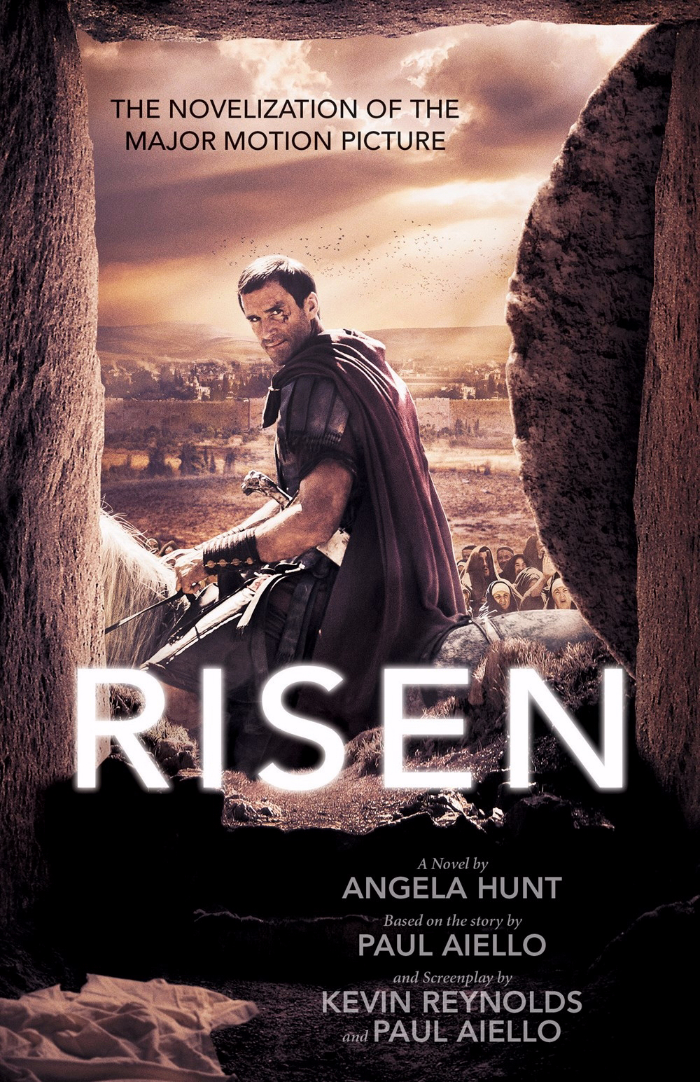 Risen - Paperback By Angela Hunt (Paperback) 9780764218453