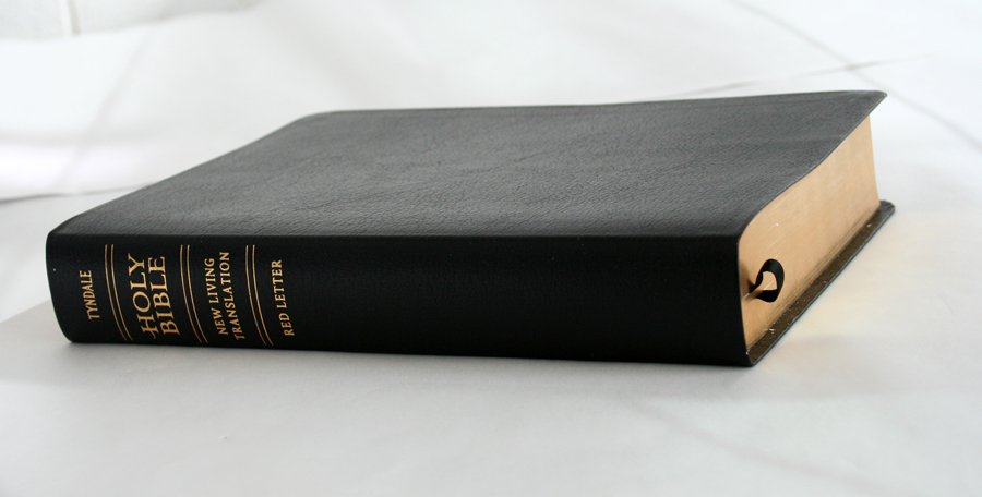 nlt-giant-print-bible-black-bonded-leather-by-new-living-trans-2