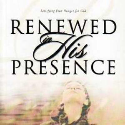 Renewed in His Presence By Hammond Lynne (Paperback) 9781573992954